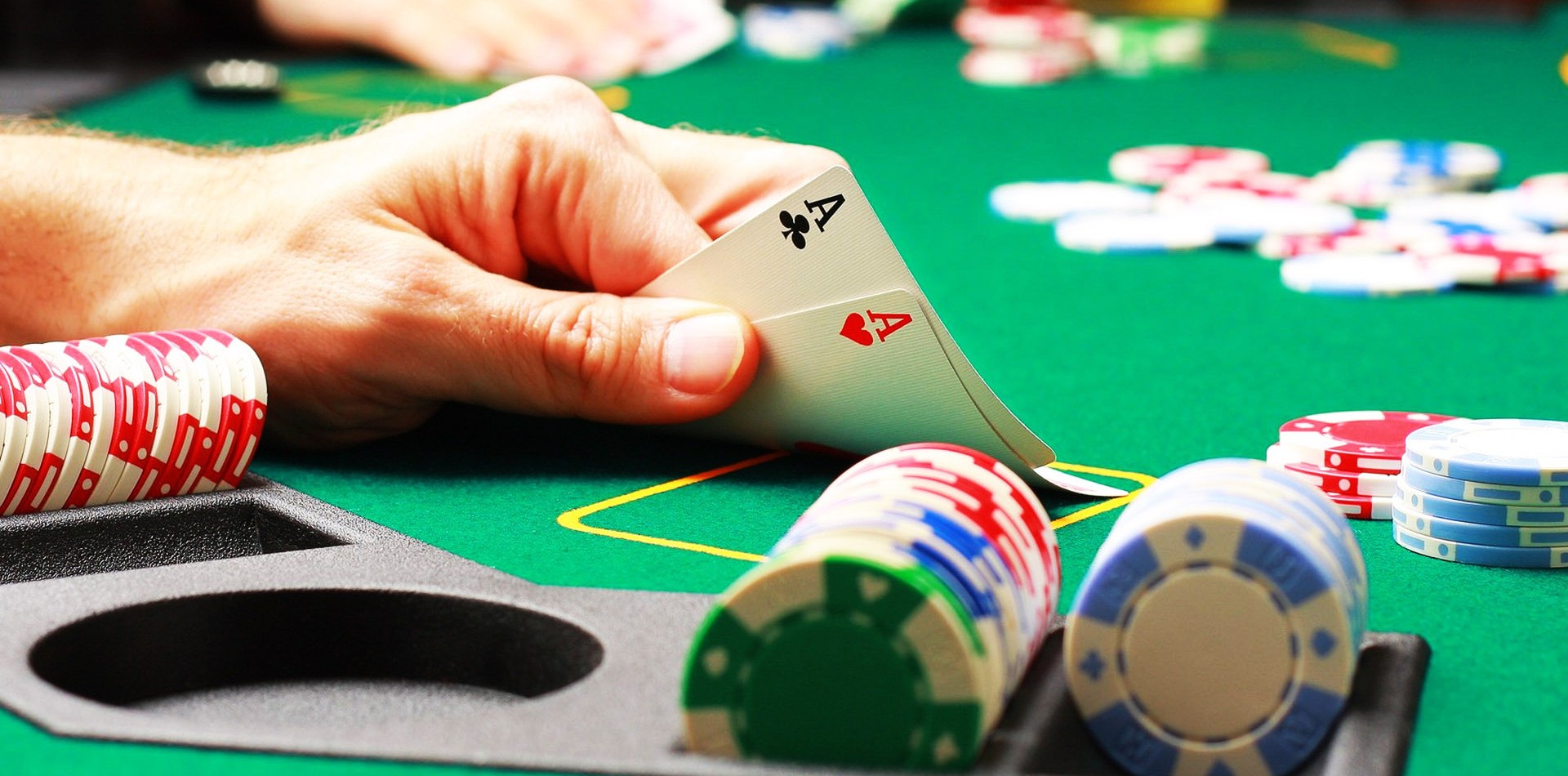 Learn About Poker Strategies and Tips