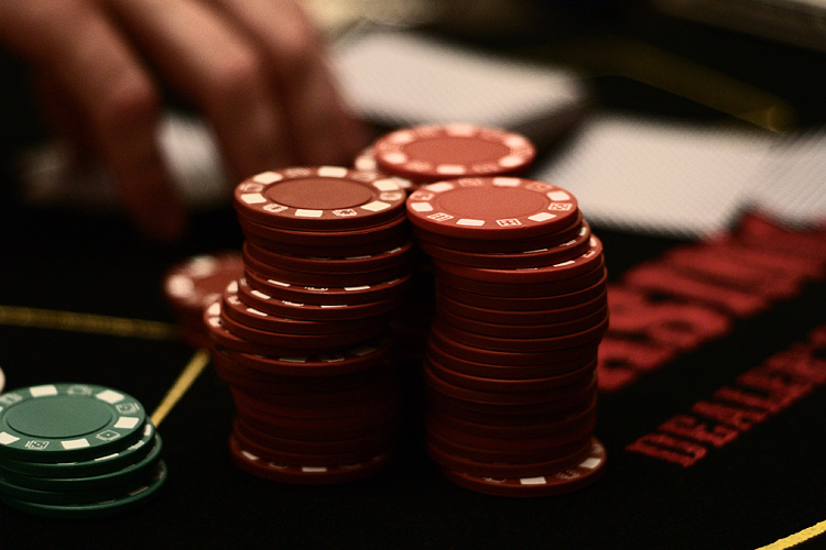 Navigating the Virtual Tables: A Guide to Philippine Online Casino Gaming