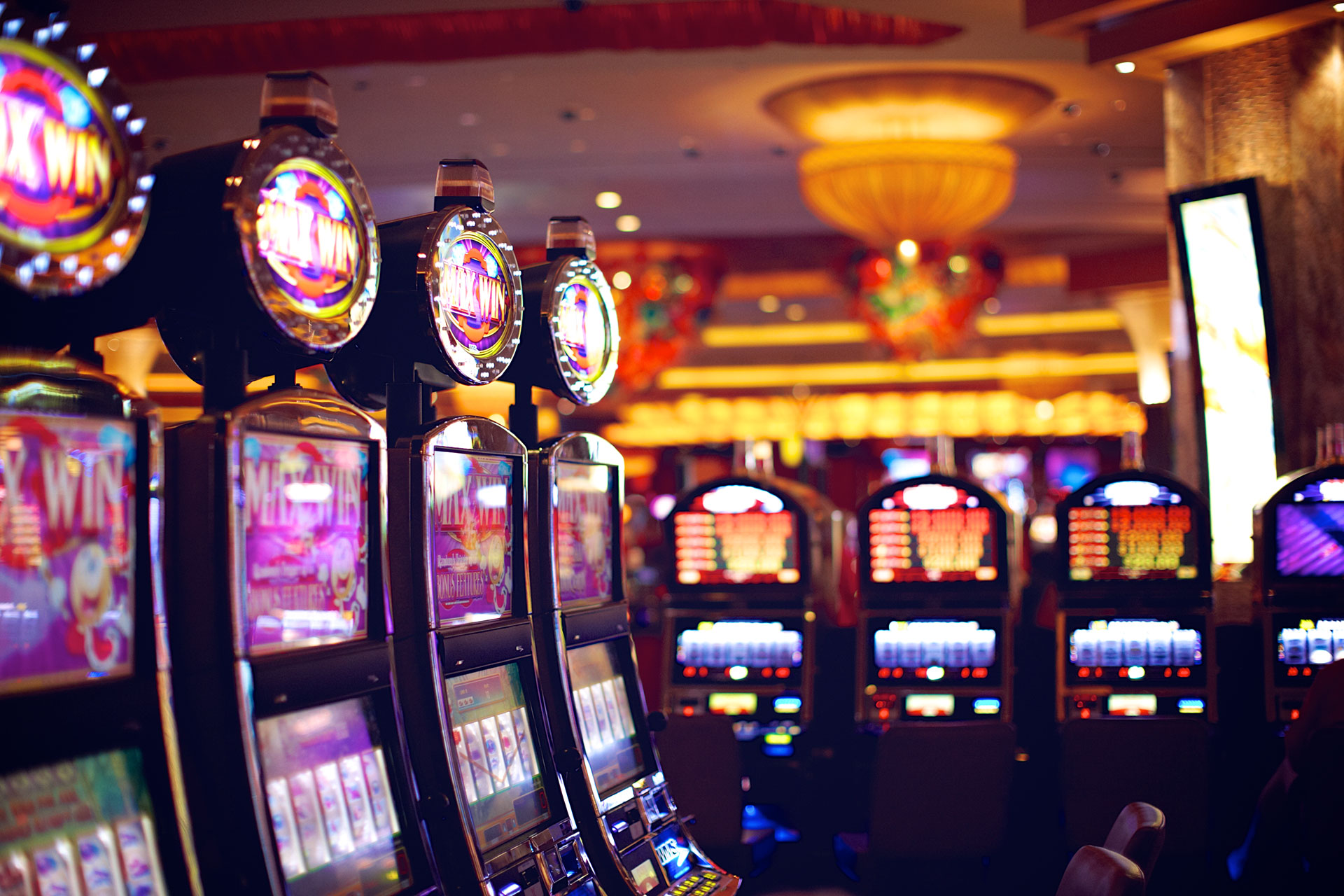 How do progressive jackpots work in slot gacor games?