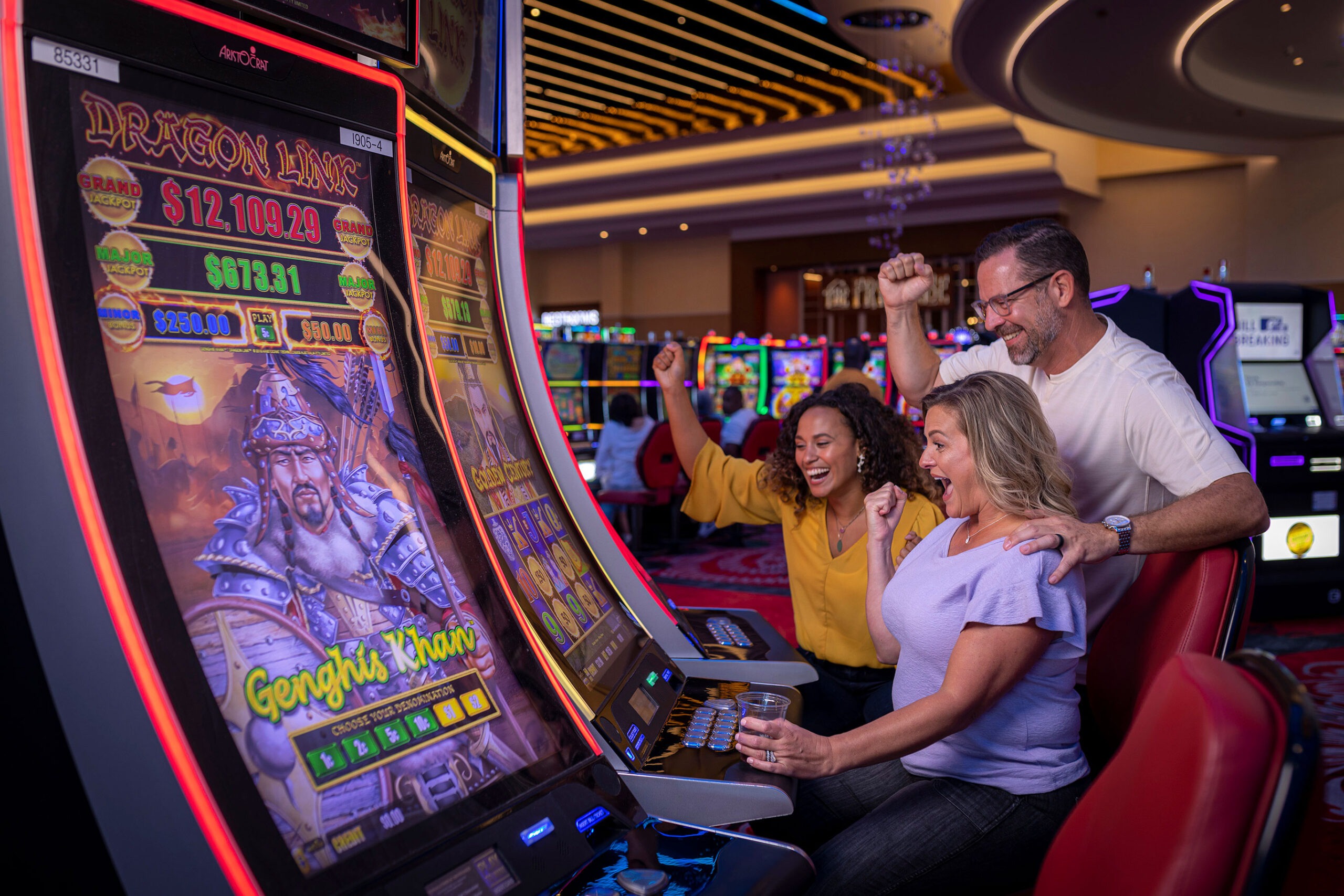 Game Categories in Online Casino Platforms: Slots, Tables and Live Options